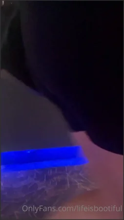 lifeisbootiful porno fart Onlyfans video 251124 114 ( 5.1 MB )