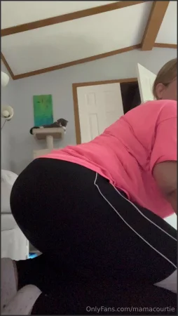 mamacourtie fart porn video 1230143576 3450900105 ( 12.2 MB )
