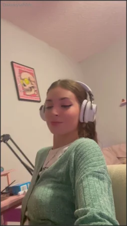 fartingeden fart throughout the day 3538583201 ( 53.2 MB )