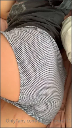 angelmonet111 fart Onlyfans video 221124 223 ( 5.8 MB )