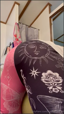 mamacourtie fart porn video 1358638515 3549127488 ( 17.5 MB )