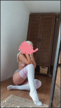 angelmonet111 fart Onlyfans video 221124 176 ( 8.1 MB )