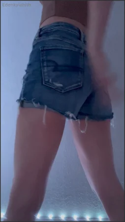 fartingeden a couple loud denim short fart lt3 full video in your dms tonight 3542507480 ( 26.8 MB )