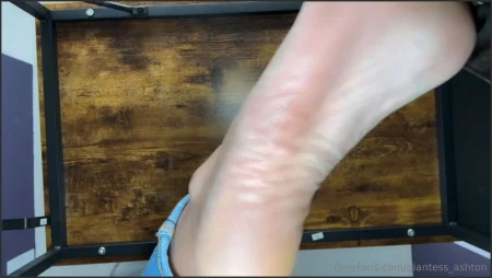 giantess ashton the assistant 3327020868 ( 457.0 MB )