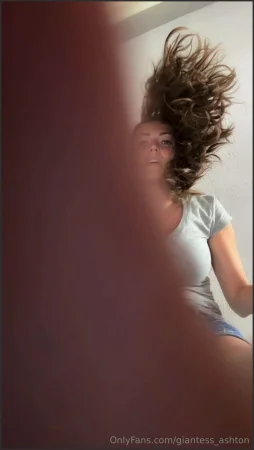 giantess ashton careless but somehow precise 2995524371 ( 100.8 MB )