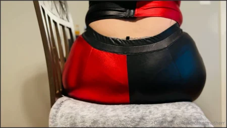 smothermotherr harley quinn shoves you in her pants giantess buttcrus 3326621577 ( 526.9 MB )