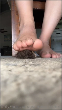 giantess ashton pov youre next 2962665287 ( 52.6 MB )