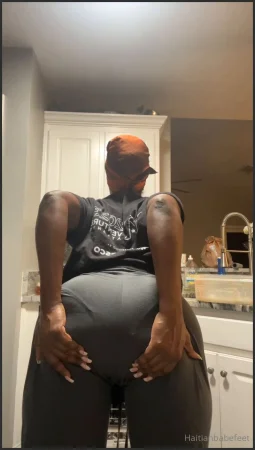 haitian babefeet worship my warm fartsin the bedroom and the kitchenj 3517065973 ( 224.9 MB )