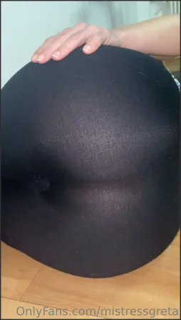 mistressgreta dear my slaves your miss is coming back noisier than be 2807308438 ( 8.1 MB )