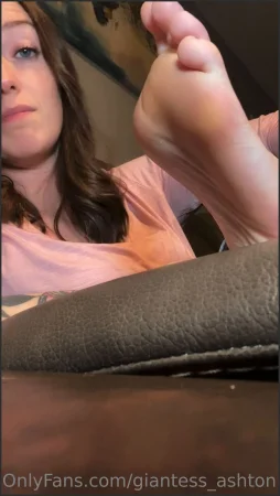 giantess ashton naivety part 2 full 125 improv zooming down the stair 2772502226 ( 551.4 MB )