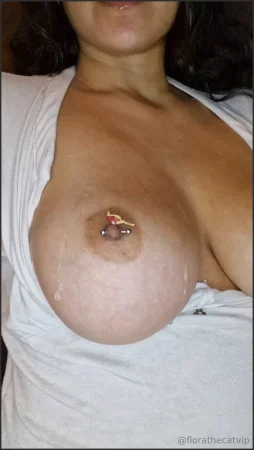 florathecatvip could she survive a drool waterfall 3310976043 ( 17.4 MB )