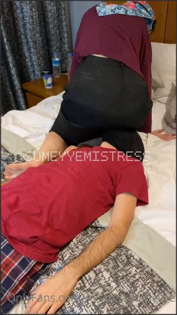 mistresssumeyye harika bir osurma videosu oxlyoxly 2237892432 ( 48.8 MB )