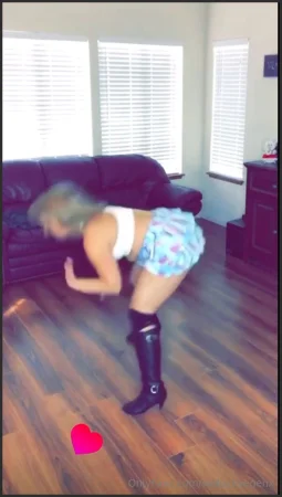 seductivegenx heres a sexy heels dance to help you always remember th 3538234154 ( 8.3 MB )