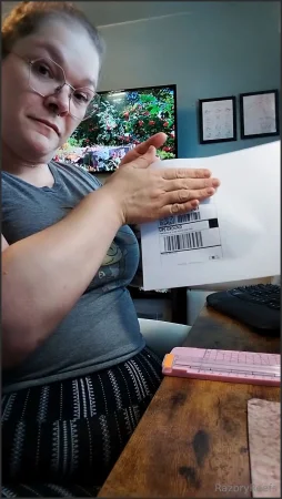 razbryreefs watch me pack a fetish order for shipping exclusive behin 3527235375 ( 120.0 MB )