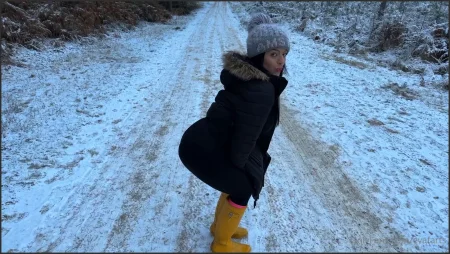 evafarts snow farting 11 minutes long enjoy my f art onlyfans watch me 2716197615 ( 514.7 MB )