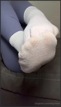 kitsy vixen do you want a pair of my stinky gym socksi cant believe ho 3703735159 ( 100.3 MB )