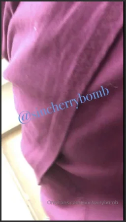 sincherrybomb been on vacation bermuda is awesome 52910209 ( 14.1 MB )