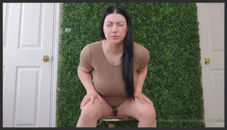 kinkydomkitty91 giantess ignore what happends when the sick farts st 3754251272 ( 502.3 MB )