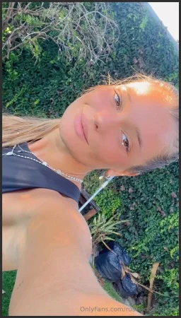 russiandollchloe fart porno Onlyfans leaked video 13 ( 5.9 MB )