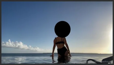 hedelhouse i took off my swimsuit outside 3562206627 ( 36.3 MB )