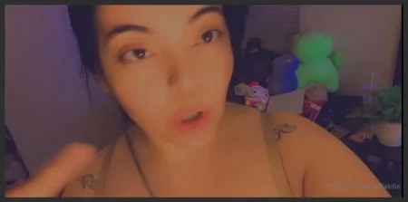 killakilie trying on bodysuits lol team no sleep 2483740079 ( 17.8 MB )