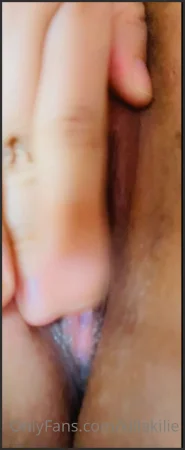 killakilie do yall know what a peeping tom is 2255228128 ( 44.4 MB )