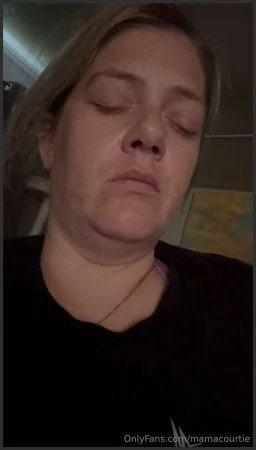 mamacourtie fart porno Onlyfans leaked video 32 ( 6.7 MB )