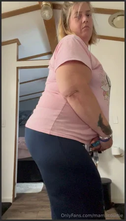 mamacourtie fart porno Onlyfans leaked video 22 ( 7.1 MB )