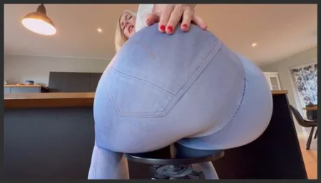 thefartworld miss yozilla giving us a beautiful view of that booty as 3906391092 ( 211.0 MB )