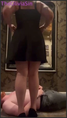 oliviasin a first time trample for this slaveand in heels what a cham 3871766006 ( 110.2 MB )