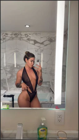 amandaamendoza bathroom views 3433846485 ( 5.1 MB )