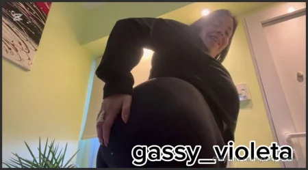 gassy violeta woman in black 3826192506 ( 60.9 MB )